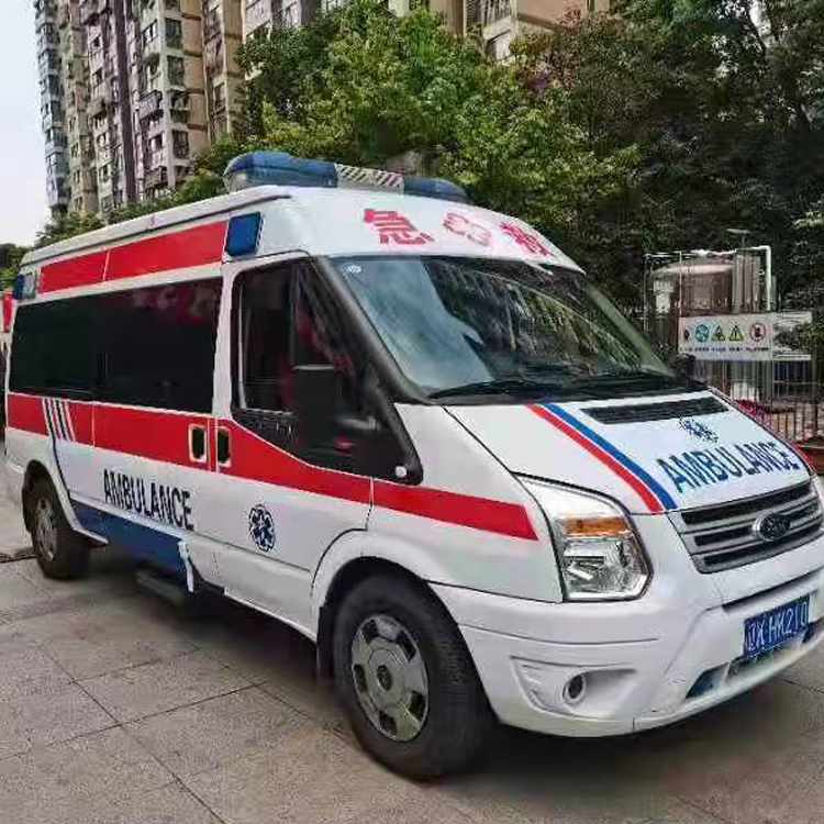 华容长途救护车护送病人返乡